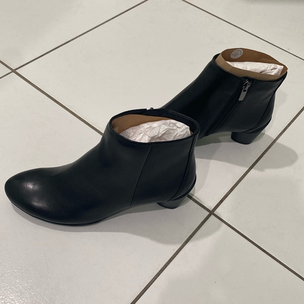 Women’s New ECCO Ankle Booties - Picture 3 of 7
